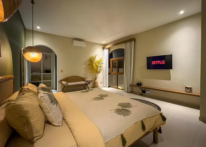 Taman R A J A - P U T R I Stunning 2br North *