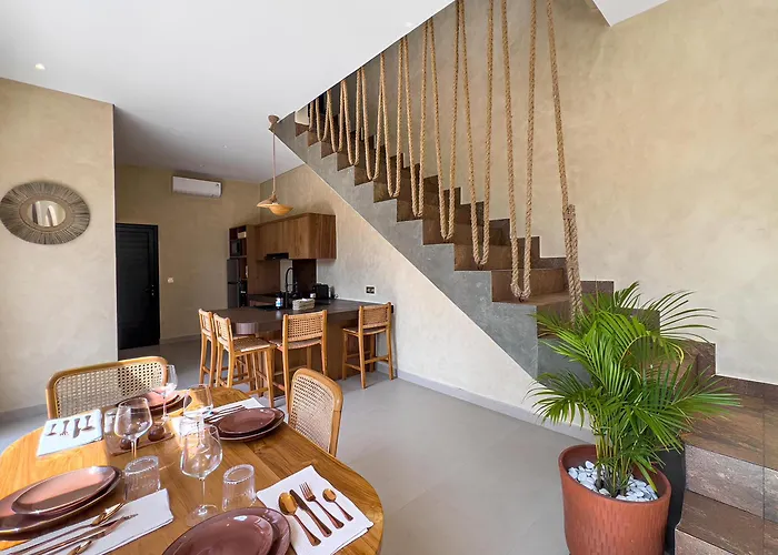 Taman R A J A - P U T R I Stunning 2br North فيلة *