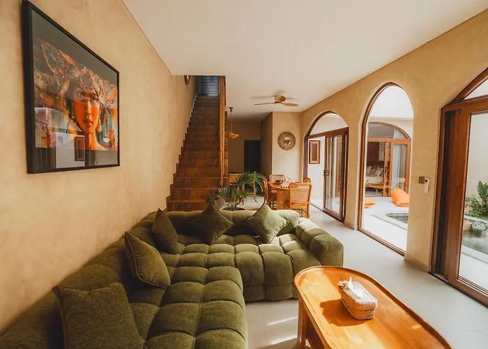 Taman R A J A - P U T R I Stunning 2br North *