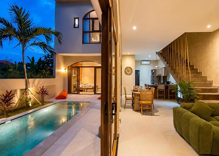 Taman R A J A - P U T R I Stunning 2br North *