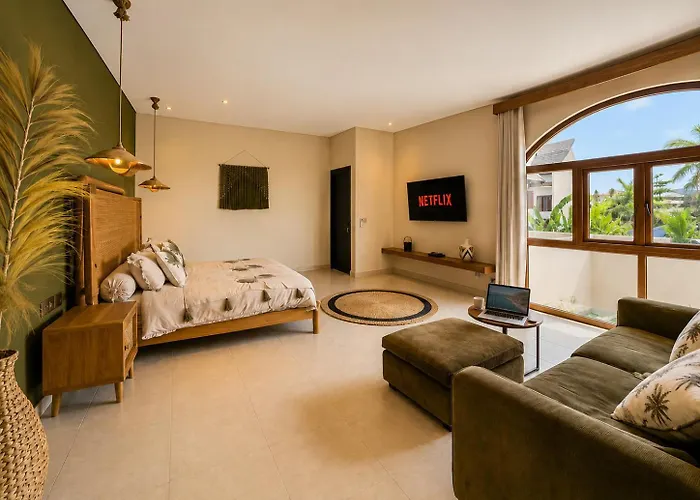 Taman R A J A - P U T R I Stunning 2br North * Canggu