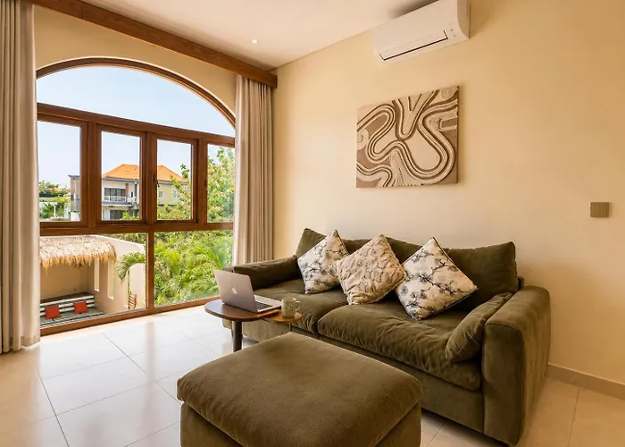 فيلة Taman R A J A - P U T R I Stunning 2br North *