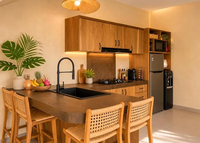 Taman R A J A - P U T R I Stunning 2br North Villa